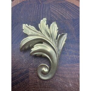 Vintage MMA 1995 Acanthus Leaf Gold Tone Pin Brooch 2"